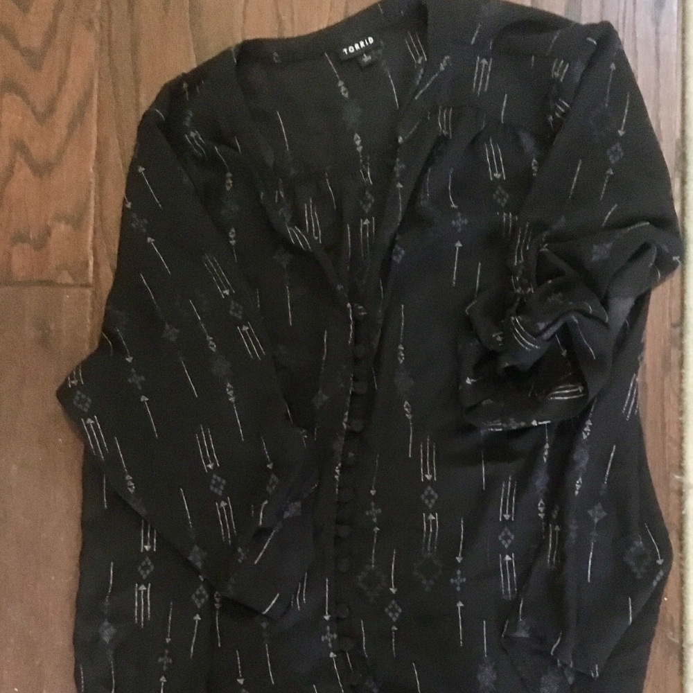 Patterned Black Blouse